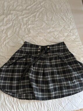 Medium plaid mini skirt